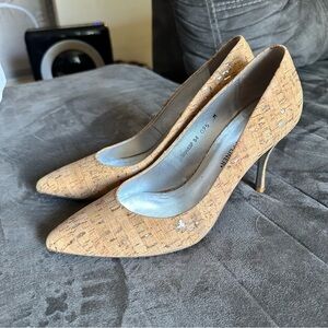 Donald J Pliner Elegant Tan Stiletto Heels